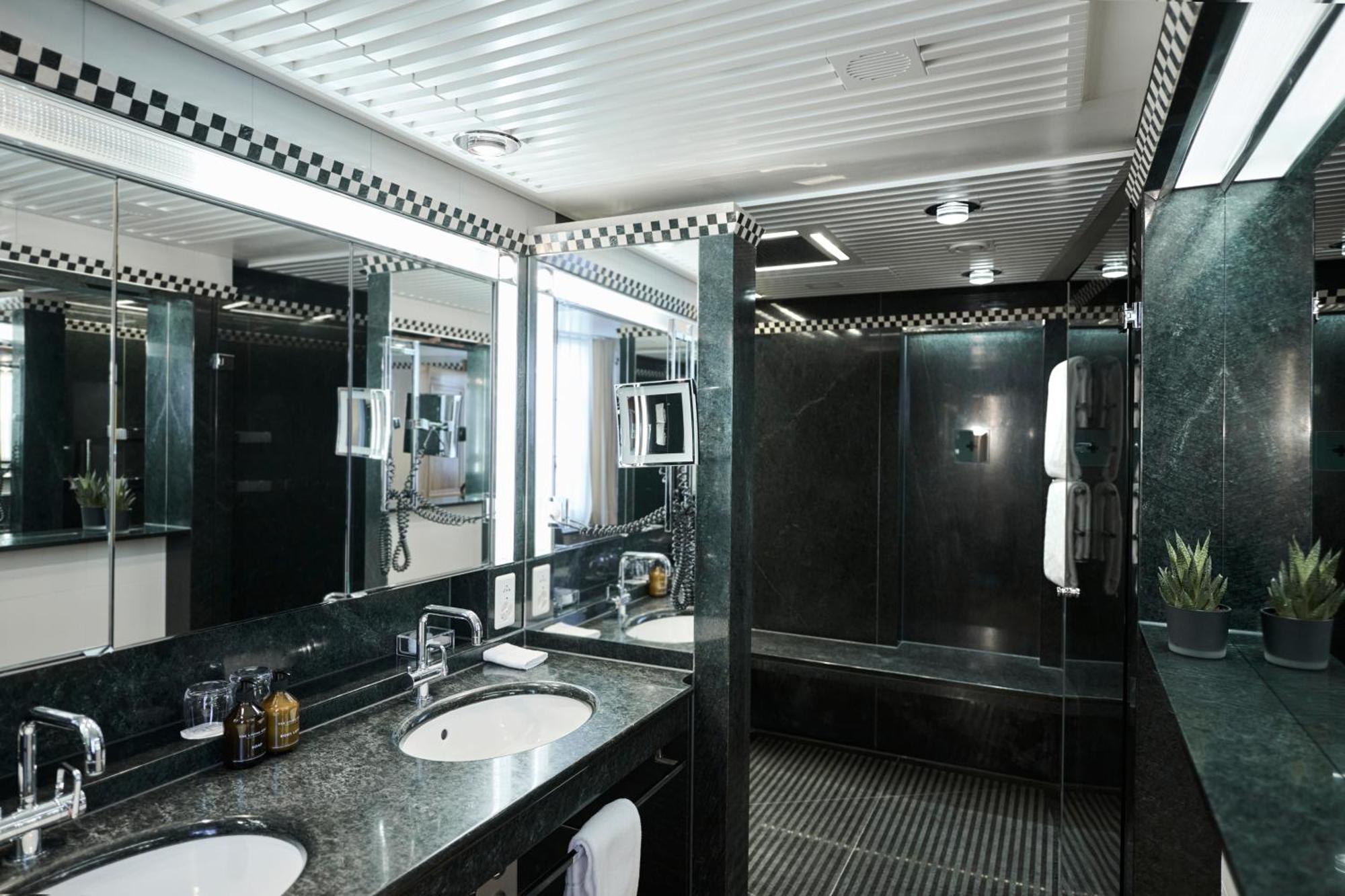 Widder Hotel - Zurichs Luxury Hideaway Zewnętrze zdjęcie